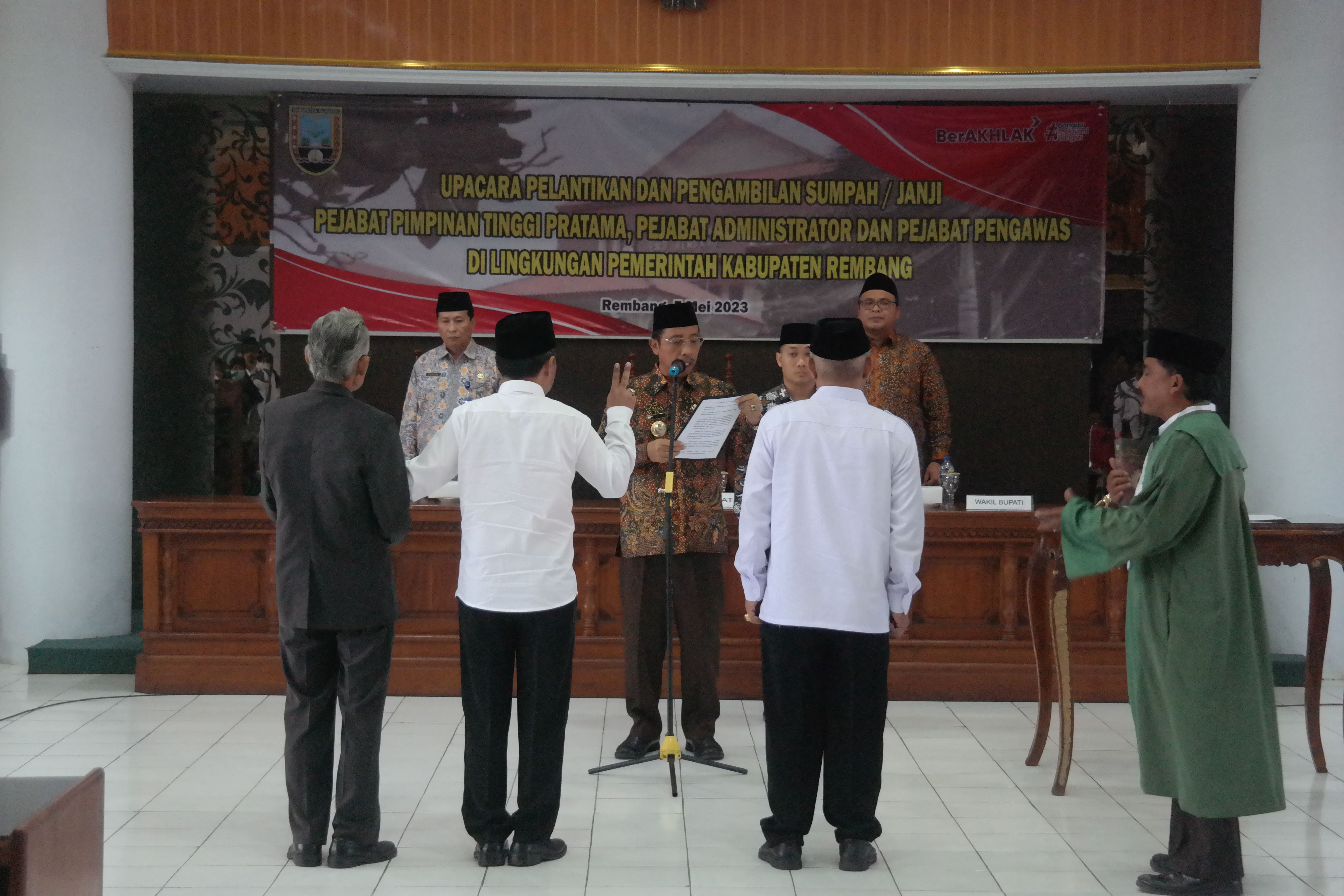 Pemerintah Kabupaten Rembang Lantik 56 Pejabat JPTP, Administrator dan Pengawas
